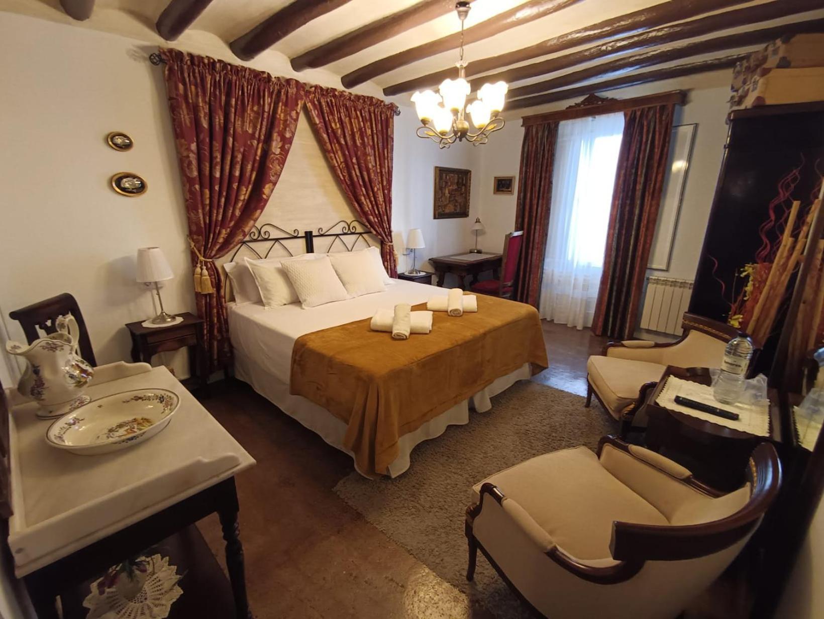 Casa Rural La Casona Urrea de Gaen Buitenkant foto