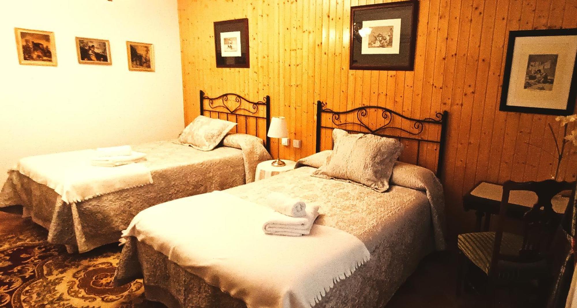 Casa Rural La Casona Urrea de Gaen Buitenkant foto