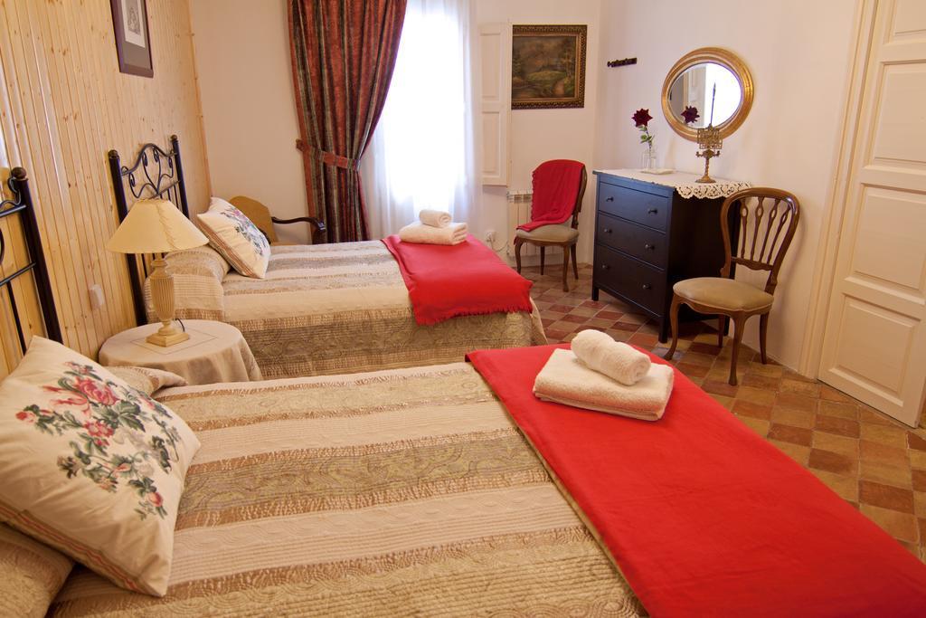 Casa Rural La Casona Urrea de Gaen Kamer foto