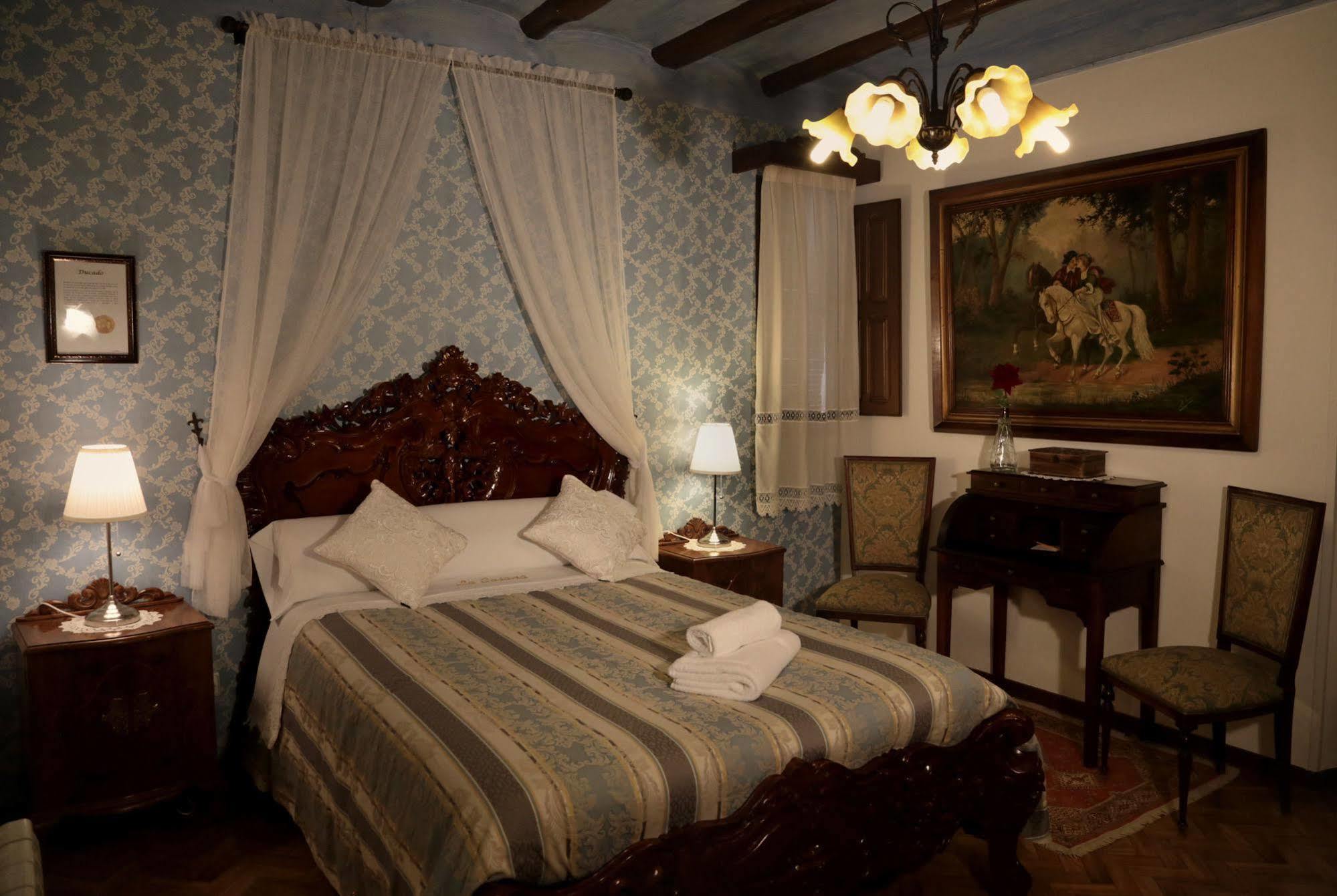 Casa Rural La Casona Urrea de Gaen Buitenkant foto