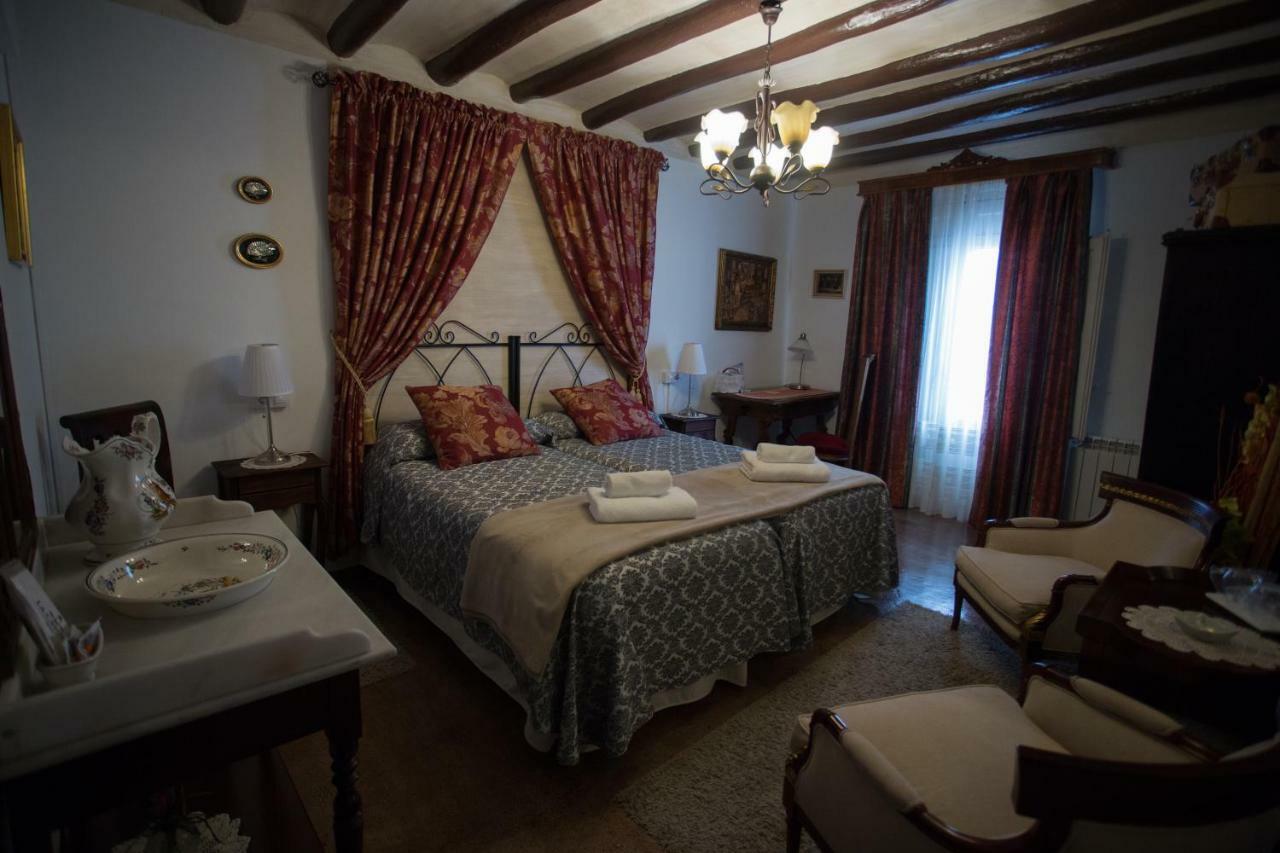 Casa Rural La Casona Urrea de Gaen Buitenkant foto