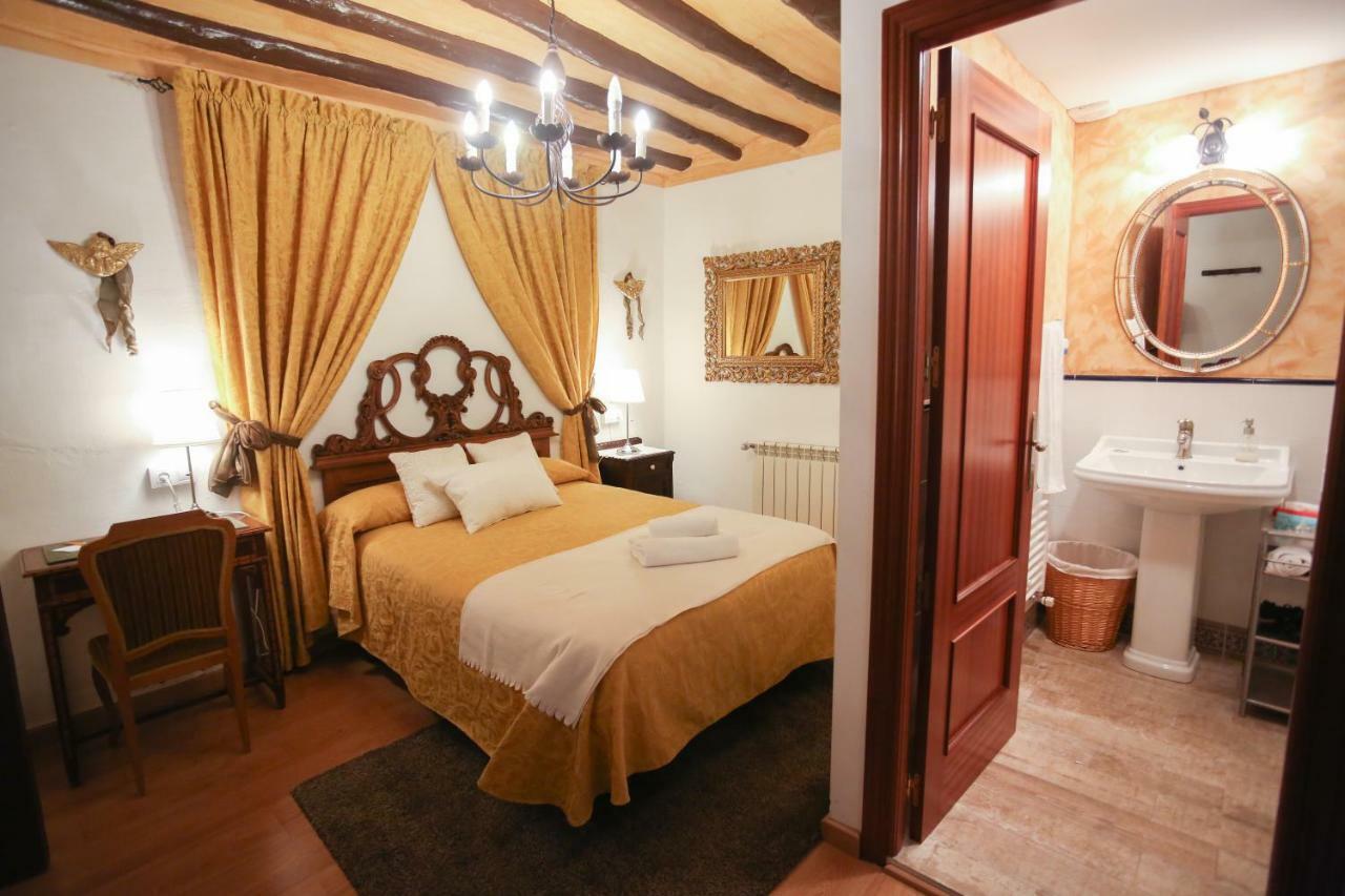 Casa Rural La Casona Urrea de Gaen Buitenkant foto